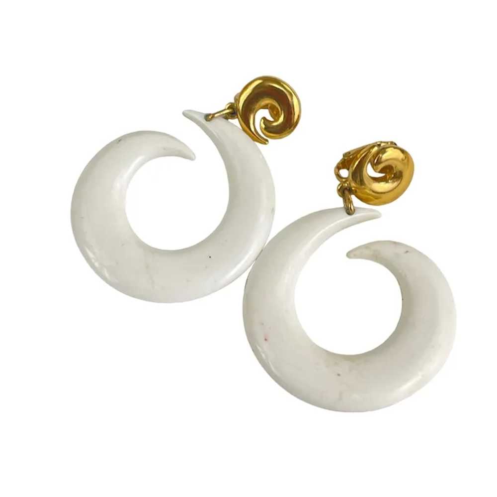 Retro 1960s Vintage White & Gold Clip-On Crescent… - image 3