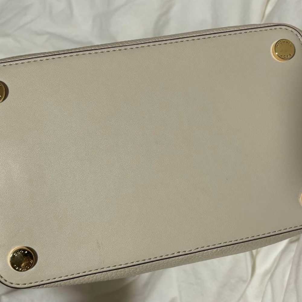 Michael Kors Bag Bucket Shape Messenger Medium - image 2