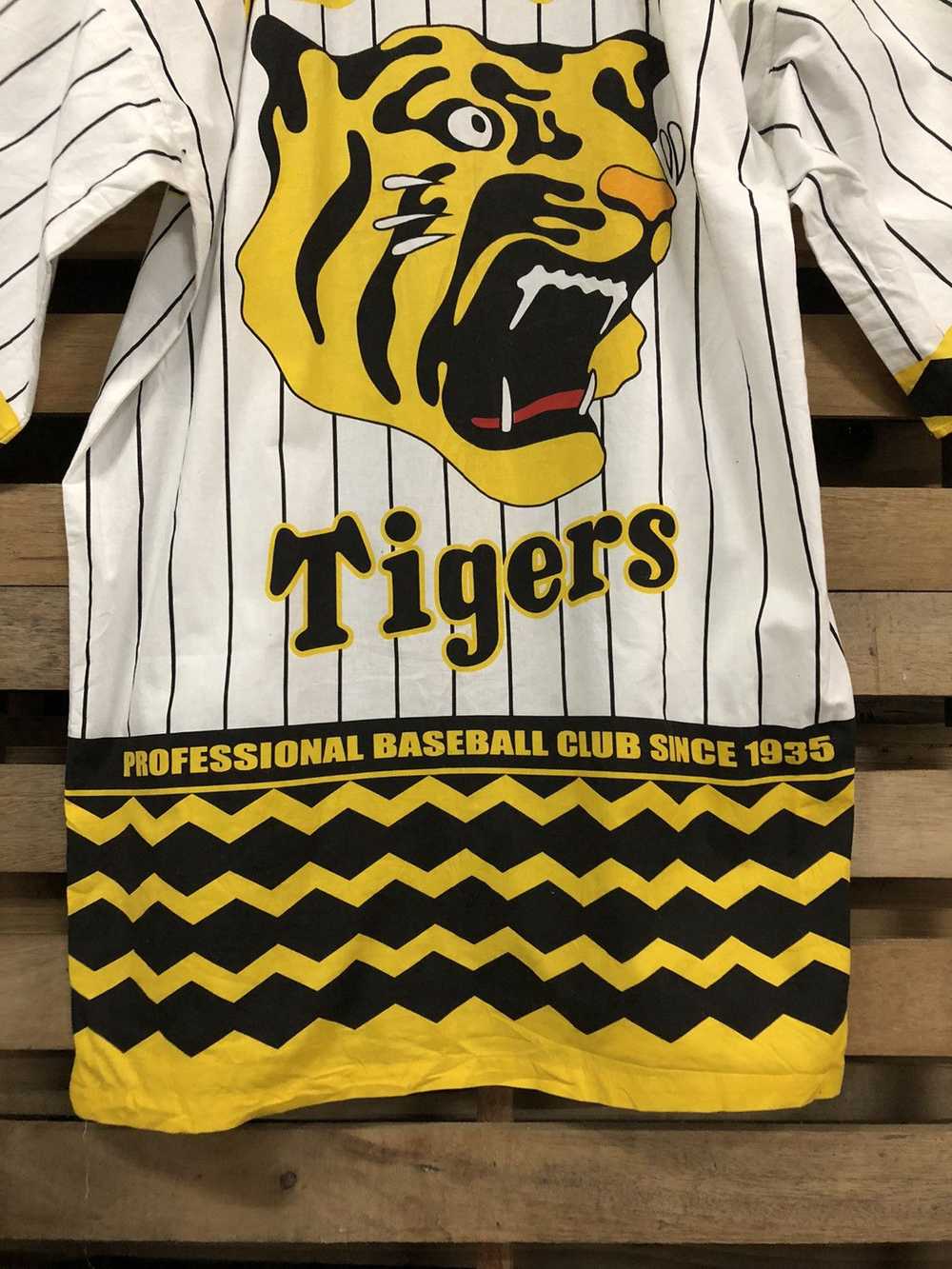 Japanese Brand × MLB × Vintage Vintage Hanshin Ti… - image 3