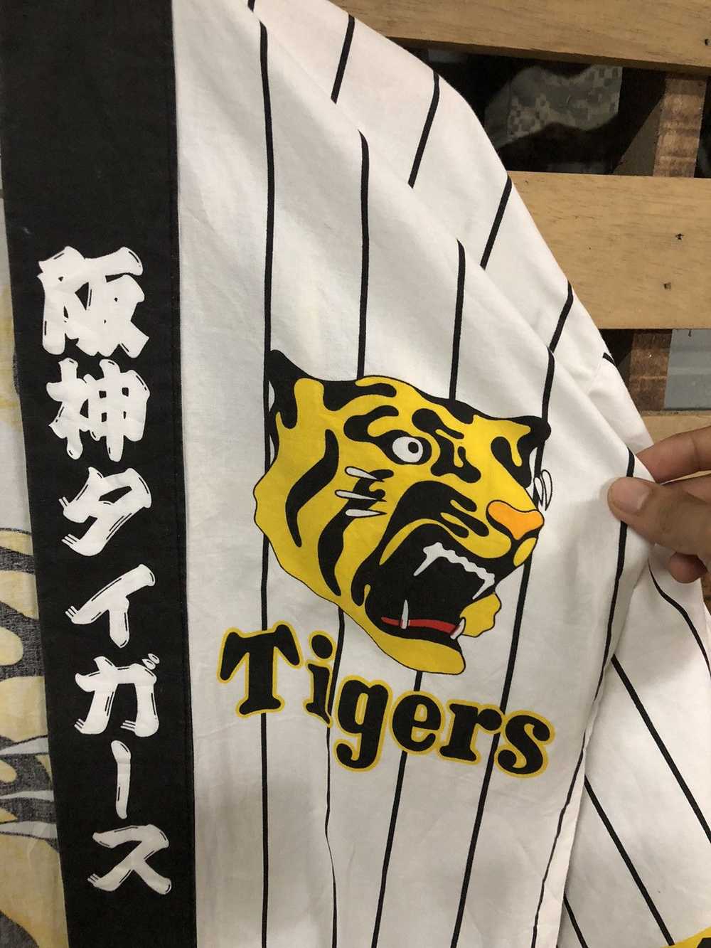 Japanese Brand × MLB × Vintage Vintage Hanshin Ti… - image 5