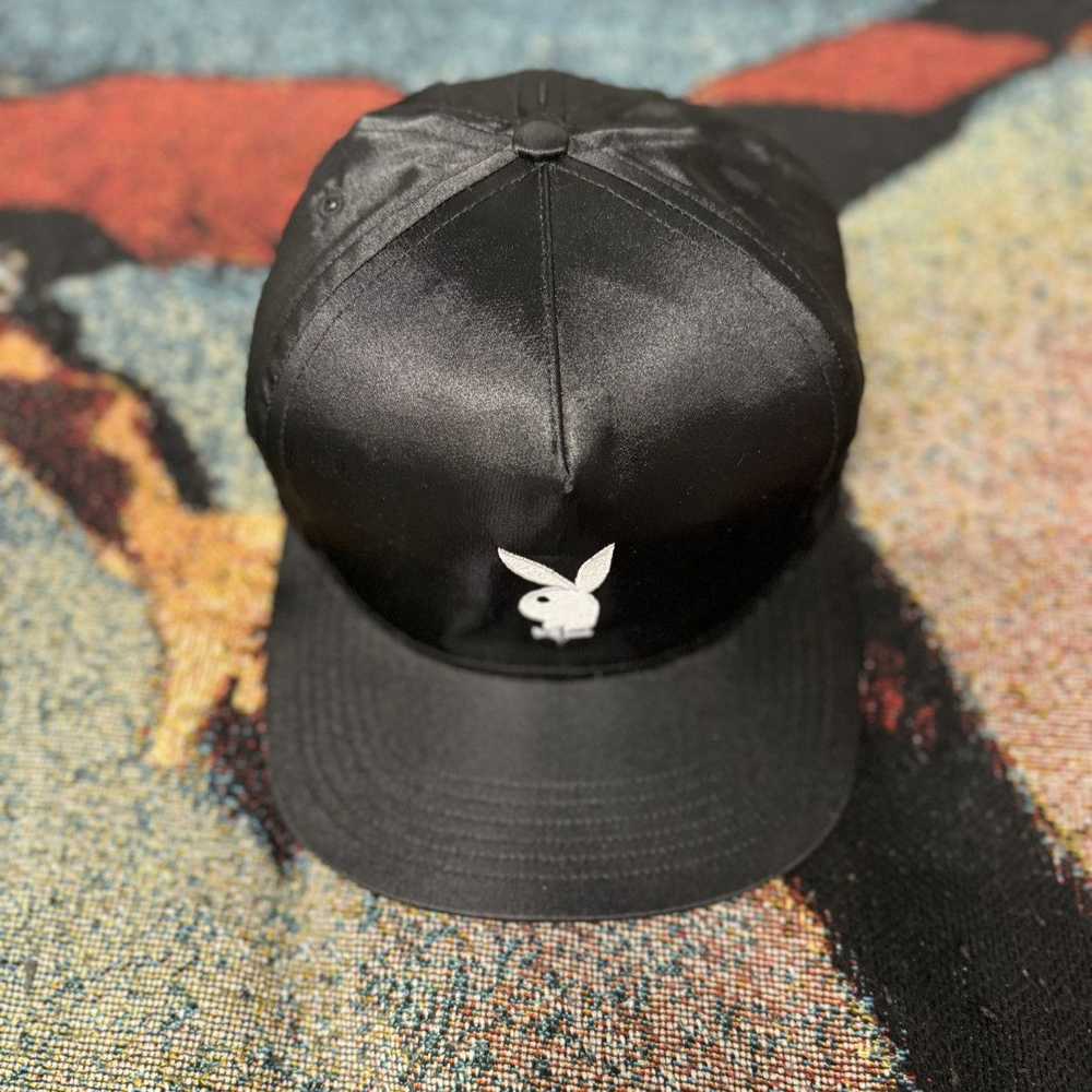 Playboy × Supreme PLAYBOY X SUPREME SNAPBACK HAT … - image 1