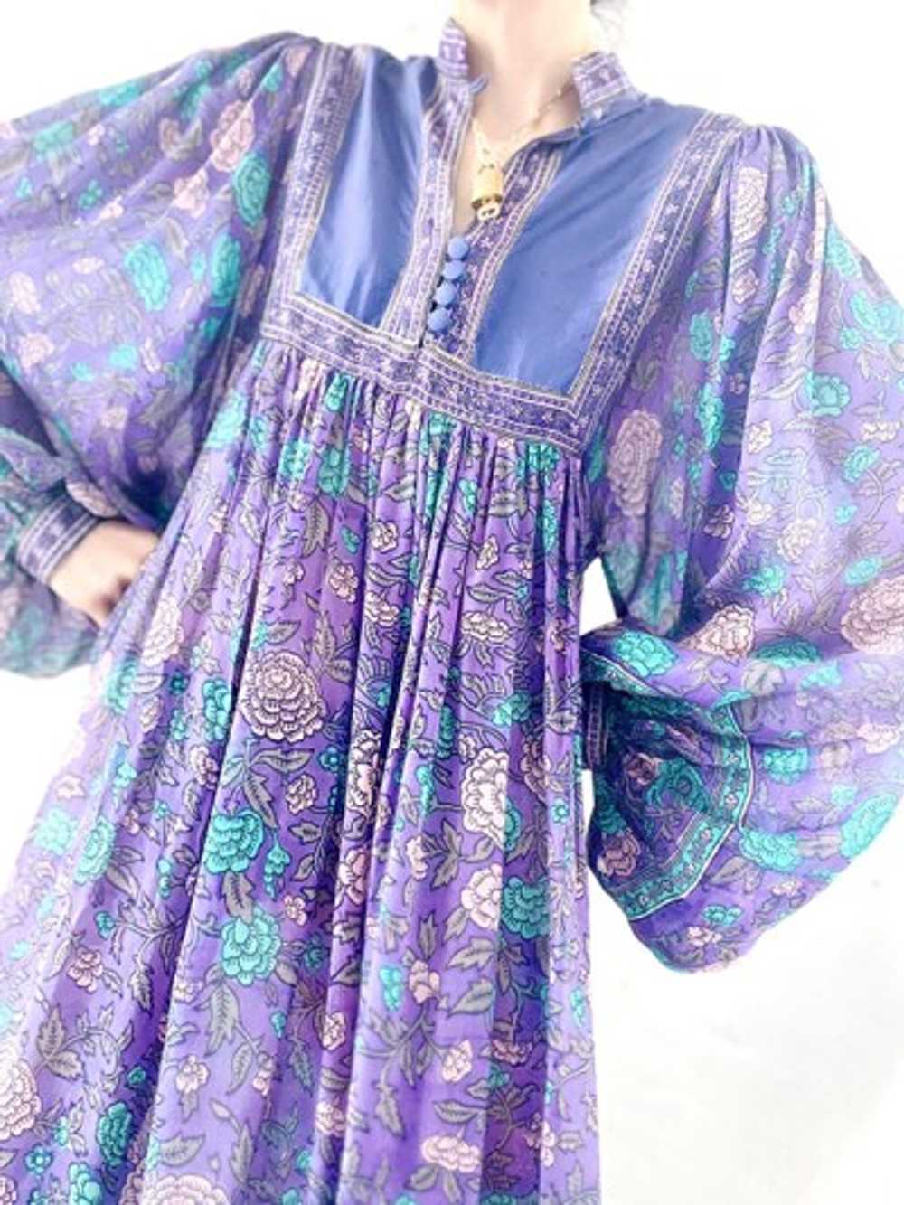 70s silk chiffon India balloon sleeve dress - image 5