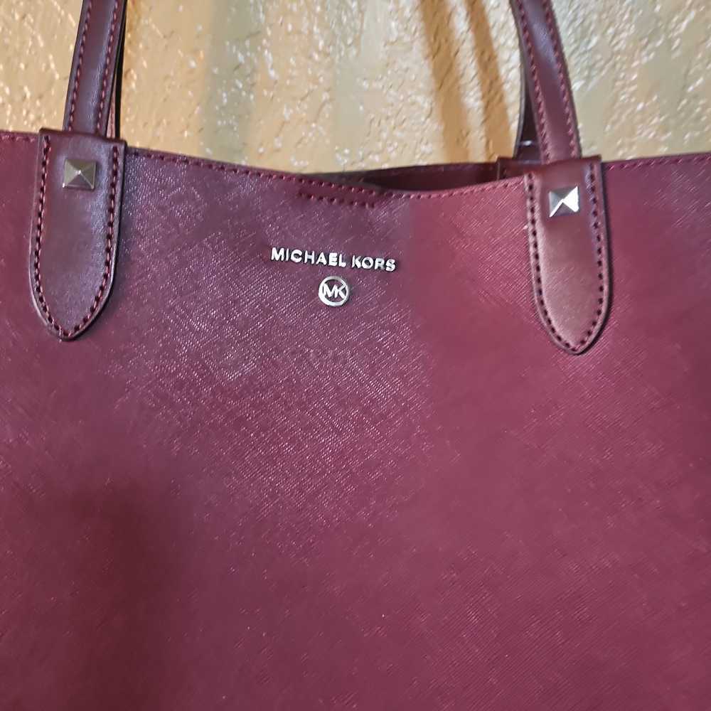 Michael Kors leather tote large - image 2