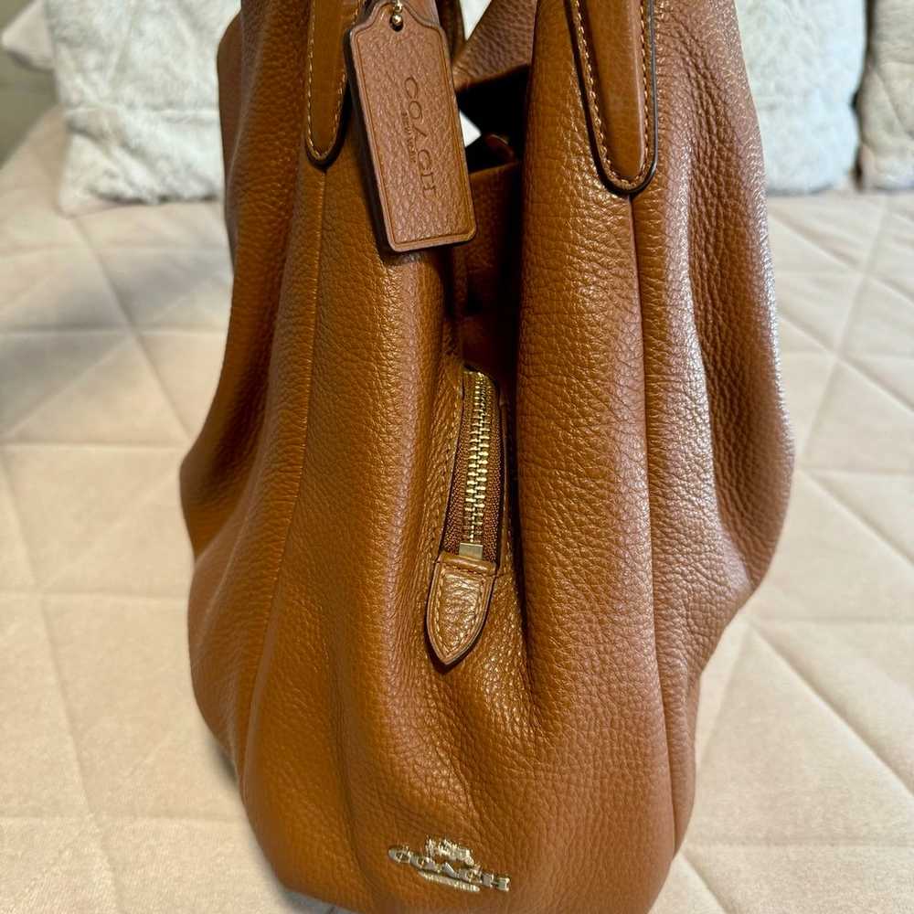 Gorgeous Coach Pebble Leather Hobo Purse Bag - image 3