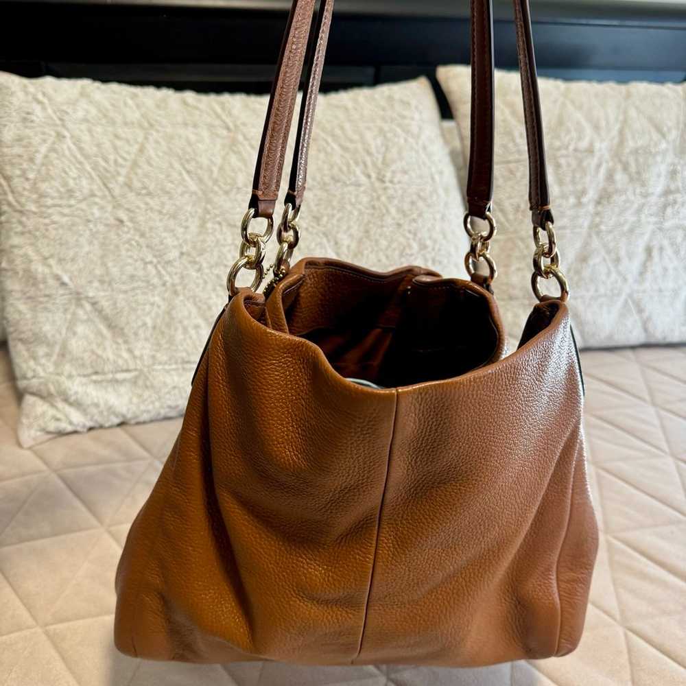 Gorgeous Coach Pebble Leather Hobo Purse Bag - image 5