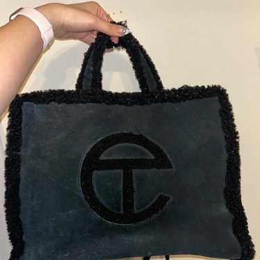 ugg x telfar bag medium black - image 1