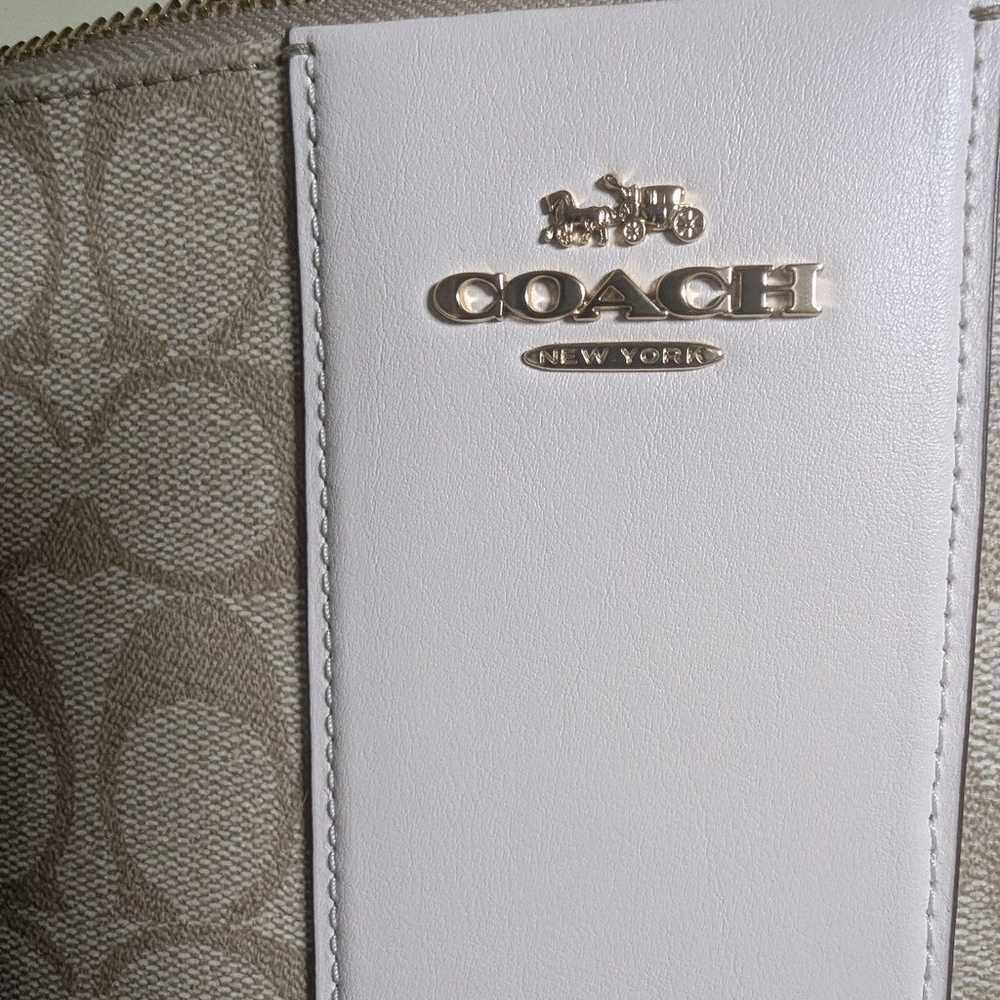 Women's mini coach crossbody - image 4