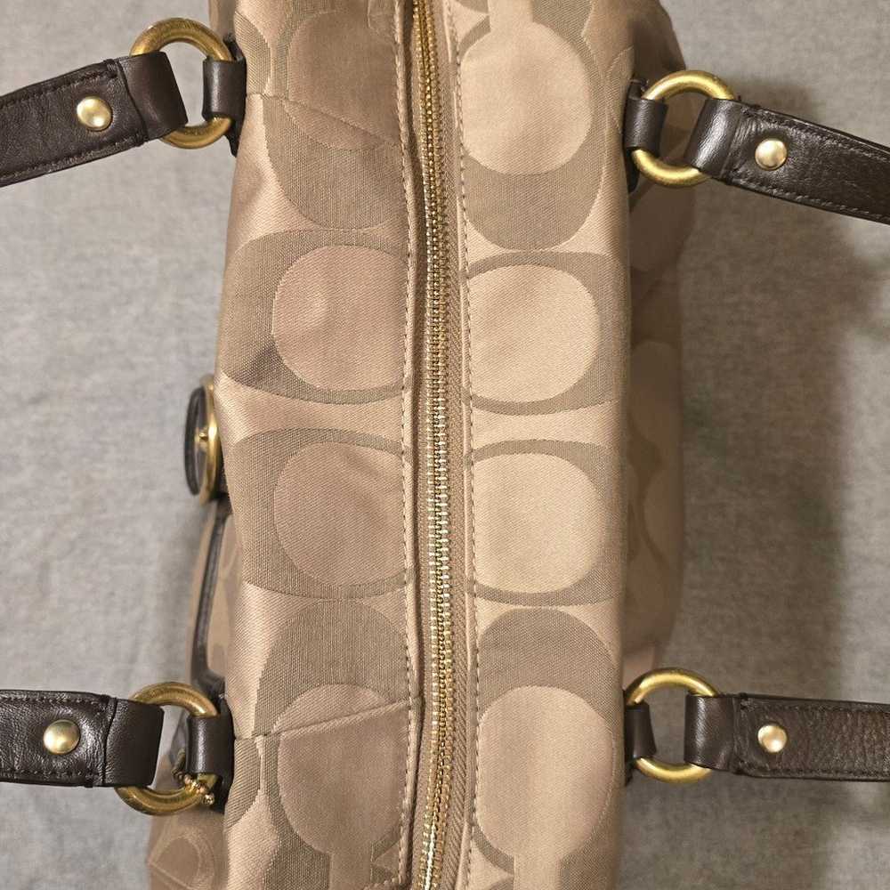 Coach Campbell Signature Khaki/Mahogany Hand Bag … - image 2