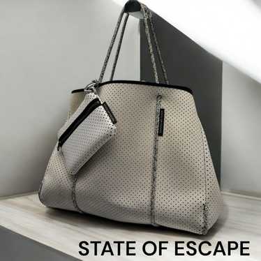 Large size STATE OF ESCAPE Escape tote white.