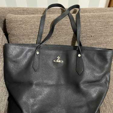 Vivienne Westwood tote bag.