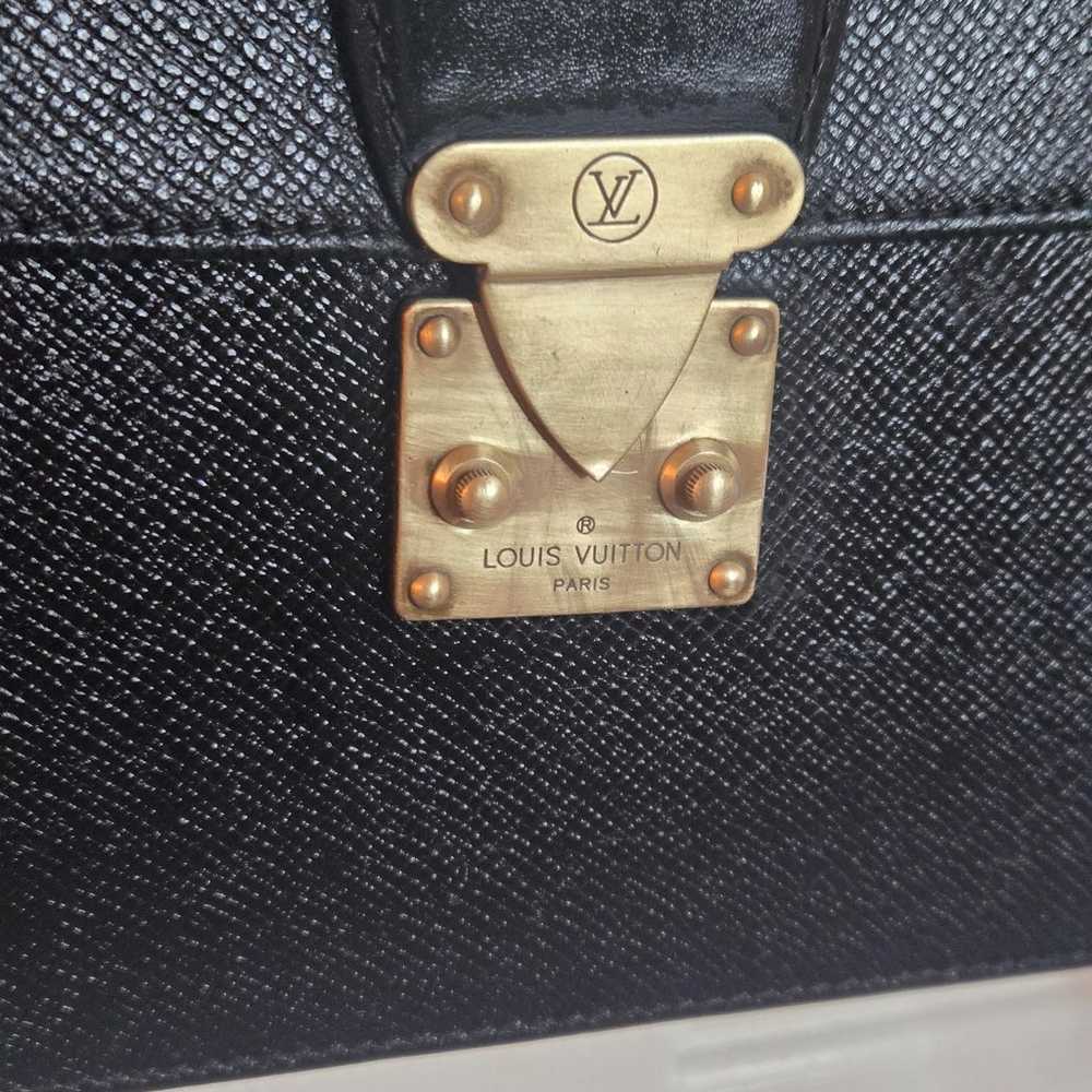 Louis Vuitton Black Taiga, Leather Crossbody Bag - image 2