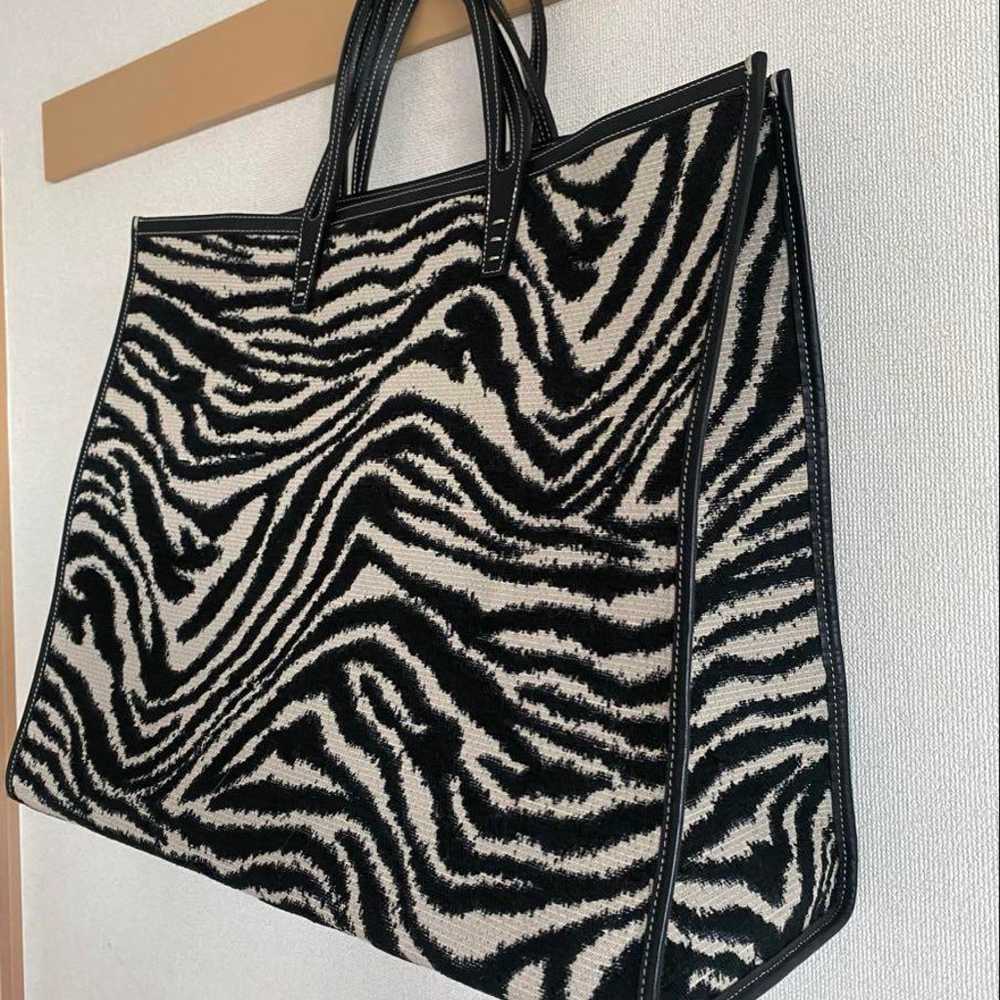 A VACATION Tote Bag TANK Zebra Jacquard - image 1