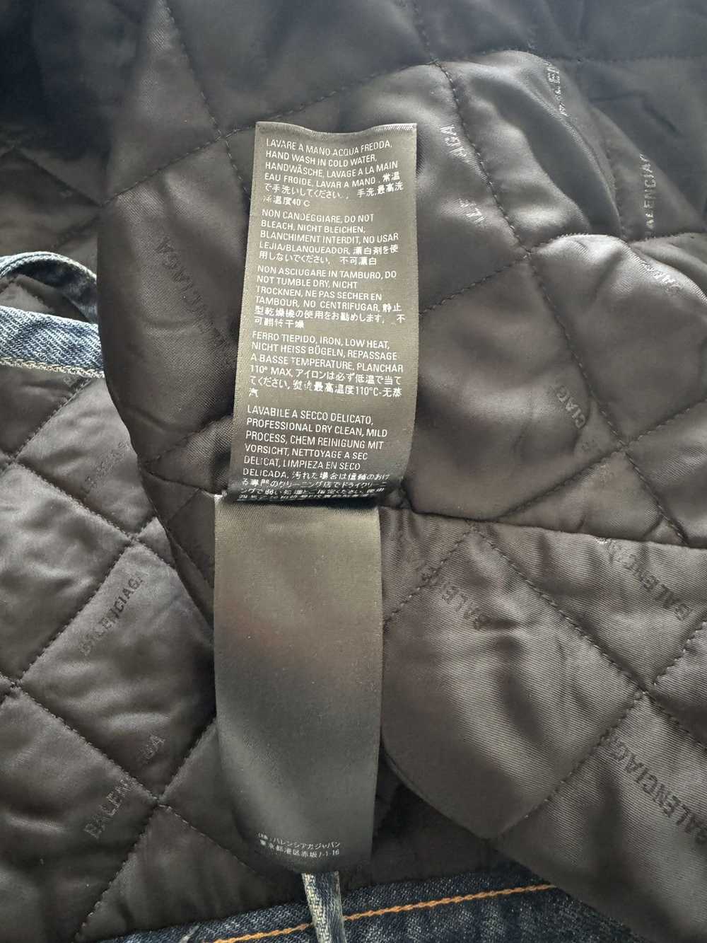 Balenciaga Balenciaga Quilted Padded Puffer Overs… - image 10