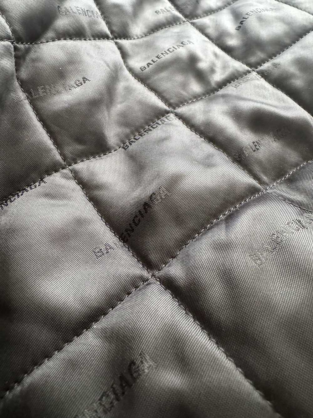 Balenciaga Balenciaga Quilted Padded Puffer Overs… - image 7