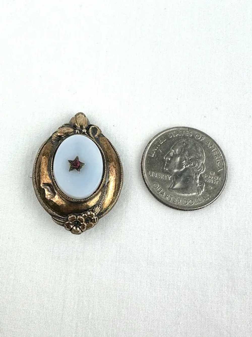 Victorian Mourning Brooch with Gold Vermeil Repou… - image 8