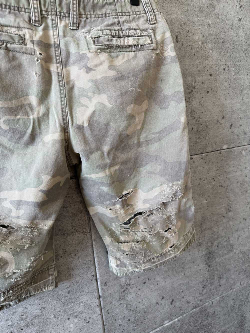 Vintage Vintage thrashed shredded camo army shorts - image 4