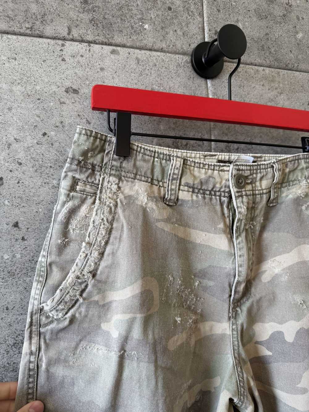 Vintage Vintage thrashed shredded camo army shorts - image 6