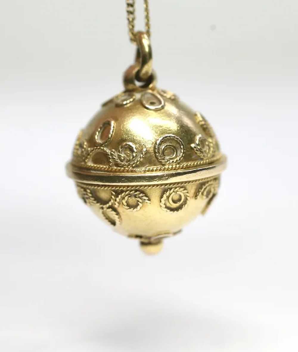 Victorian 9ct gold textured Orb pendant - image 11