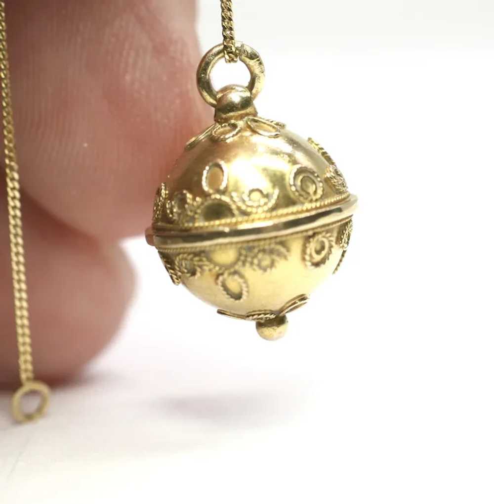 Victorian 9ct gold textured Orb pendant - image 12