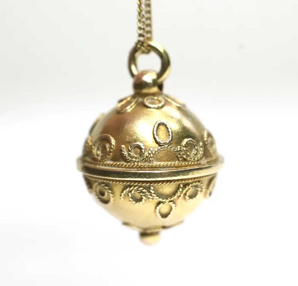 Victorian 9ct gold textured Orb pendant - image 3