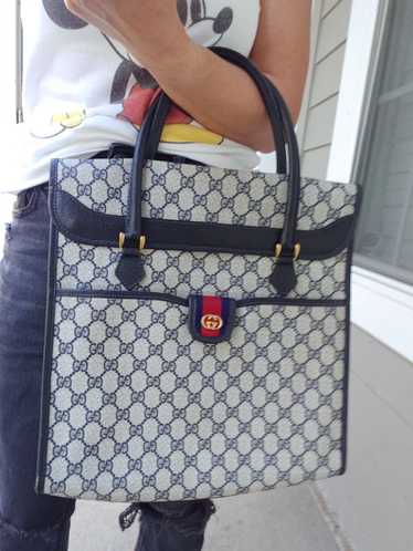 Gucci Vintage Gucci GG Monogram Supreme Sherry Web