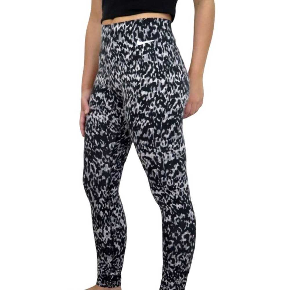 Nike Nike Gray Leopard Print Leggings High Rise S… - image 3