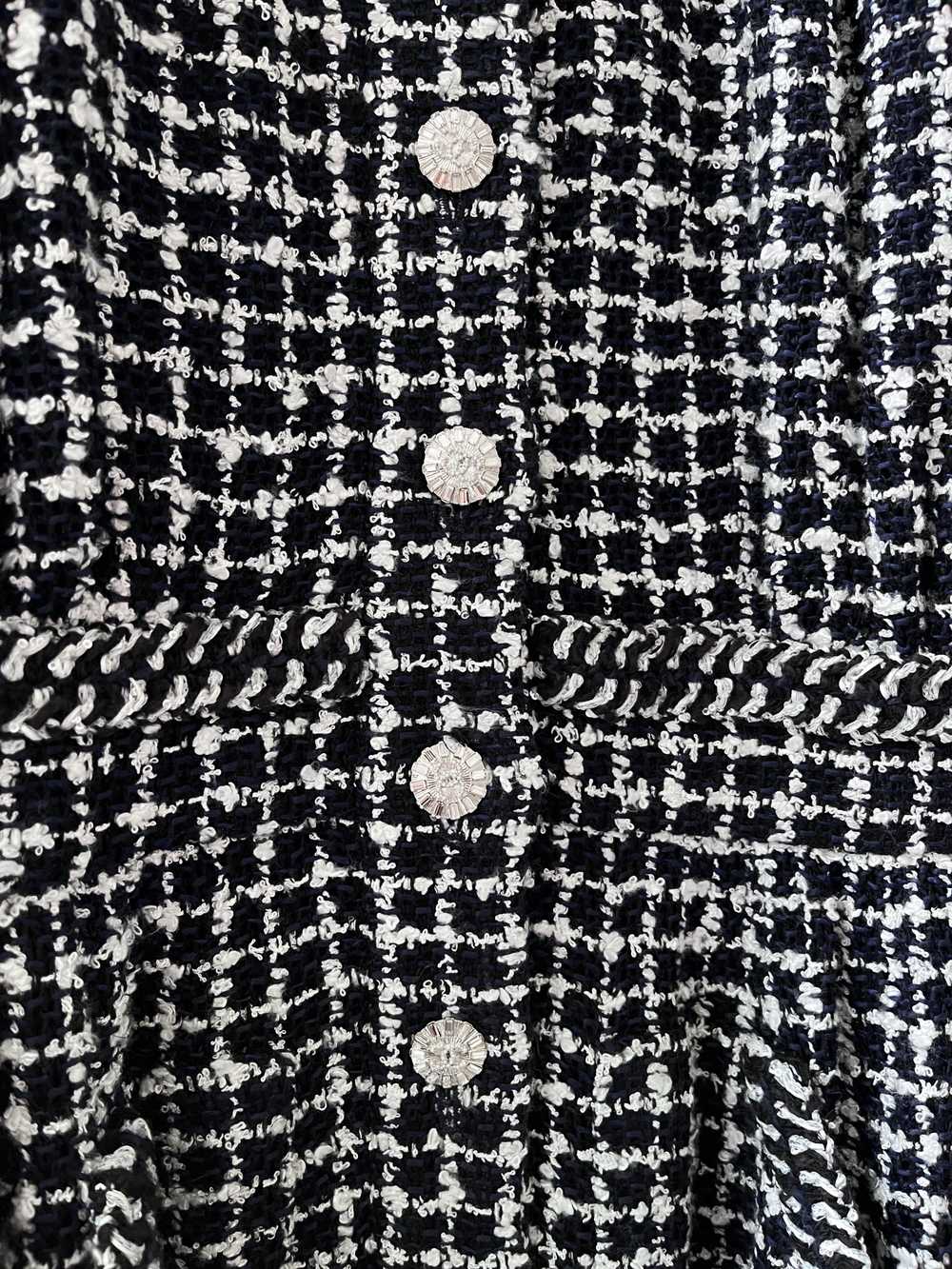 Product Details Chanel Black and White Tweed Jump… - image 4