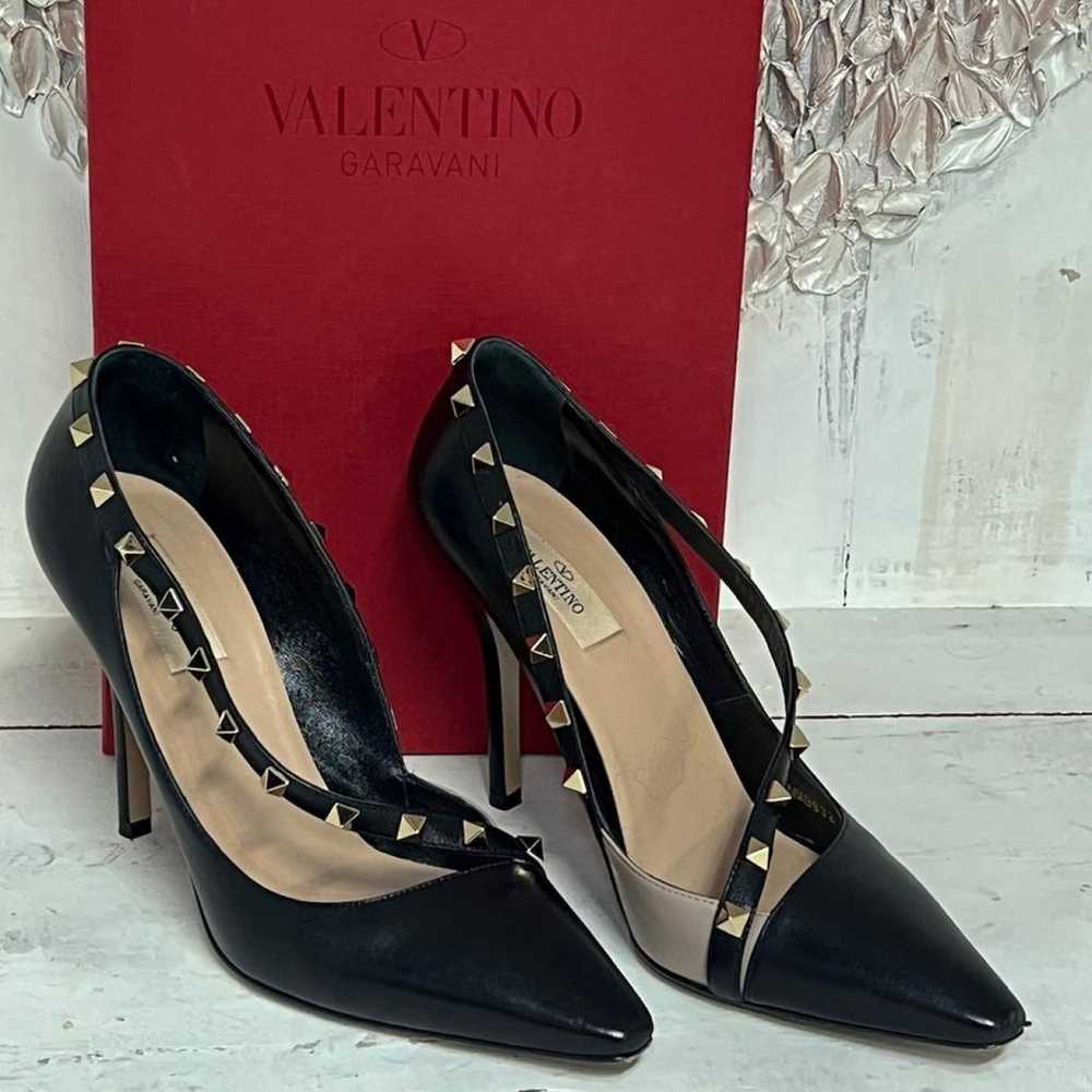 Valentino Garavani Rockstud leather heels - image 4