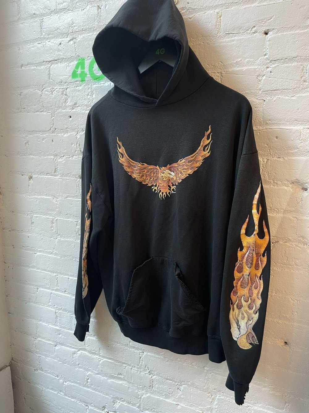 Vintage Vintage 90s THRASHED Eagle Flames Black H… - image 4