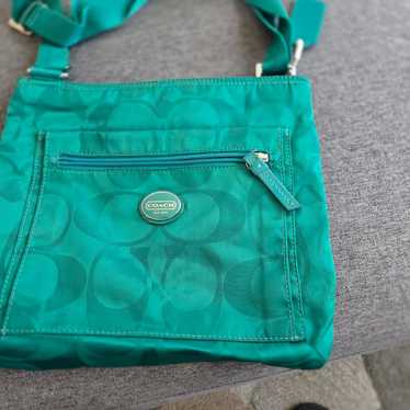 Coach f77408 green crossbody file bag