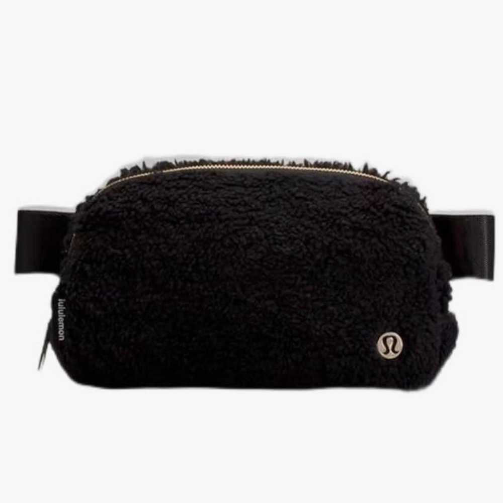 Lululemon Everywhere Fleece Belt Bag - image 1