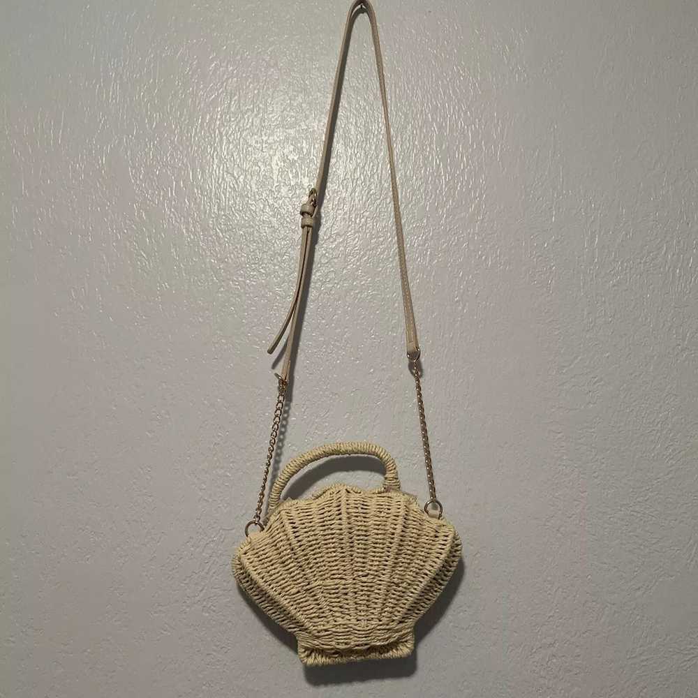 LC Lauren Conrad Seashell Clamshell Wicker Crossb… - image 2