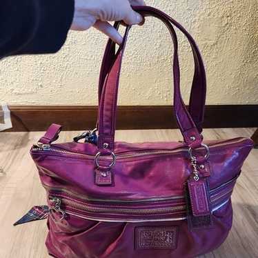 LIKE NEW COACH DAISY LIQUID SHOULDER BAG PURSE