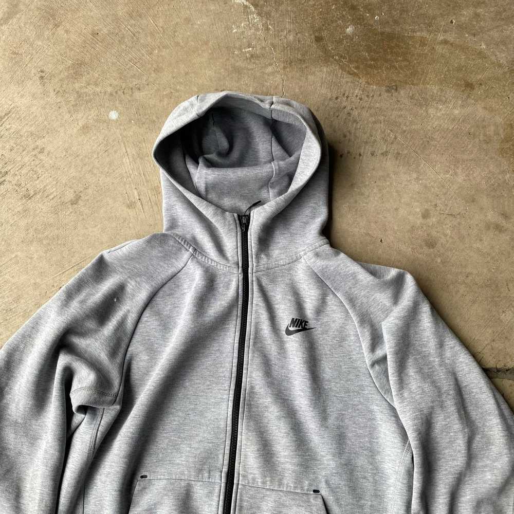 Vintage GREY NIKE TECH HOODIE ZIPUP SMALL - image 2