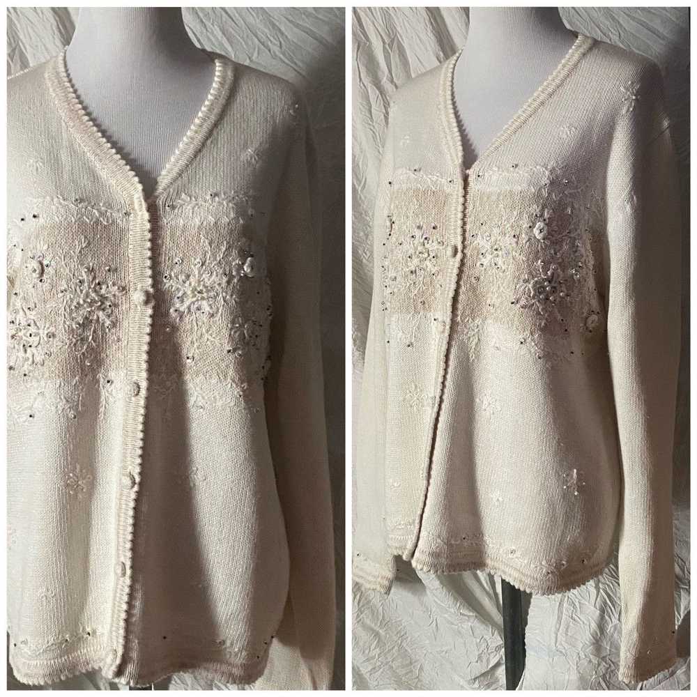 Vintage Vintage, Beige, Snowflake Embroidered, Bu… - image 10