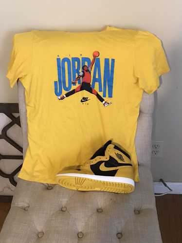 Jordan Brand Air Jordan Yellow Jumpman Tee Size La