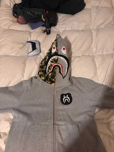 Bape × Medicom Bearbrick Bape x Bearbrick Shark F… - image 1