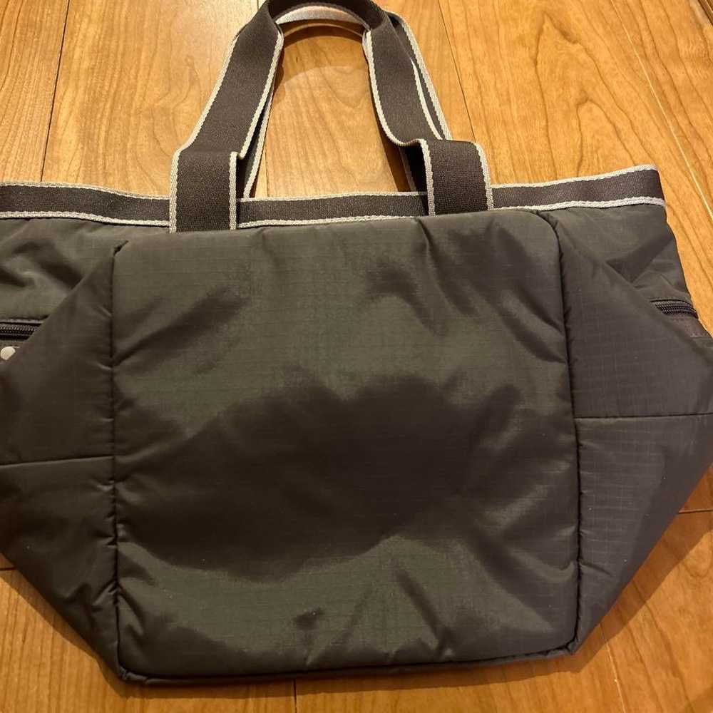 【Excellent condition】LeSportsac tote bag in charc… - image 11