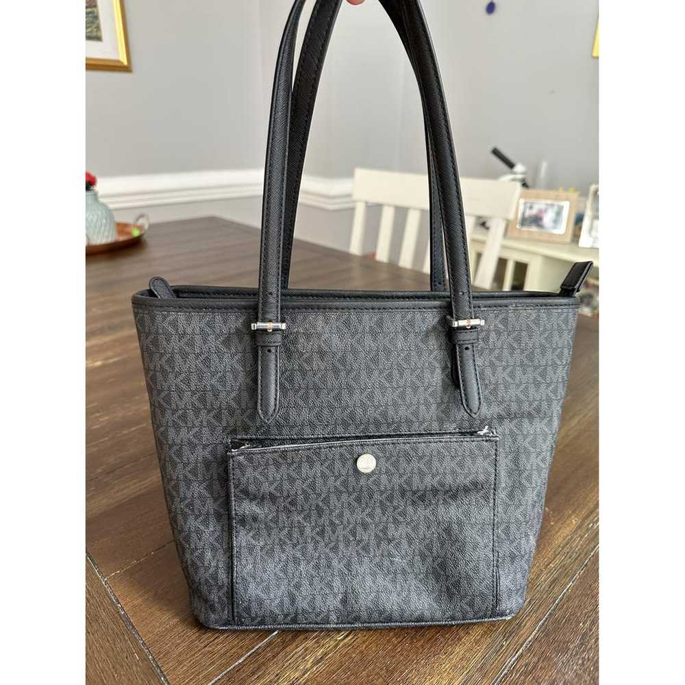 Michael Kors Jet Set leather tote - image 10