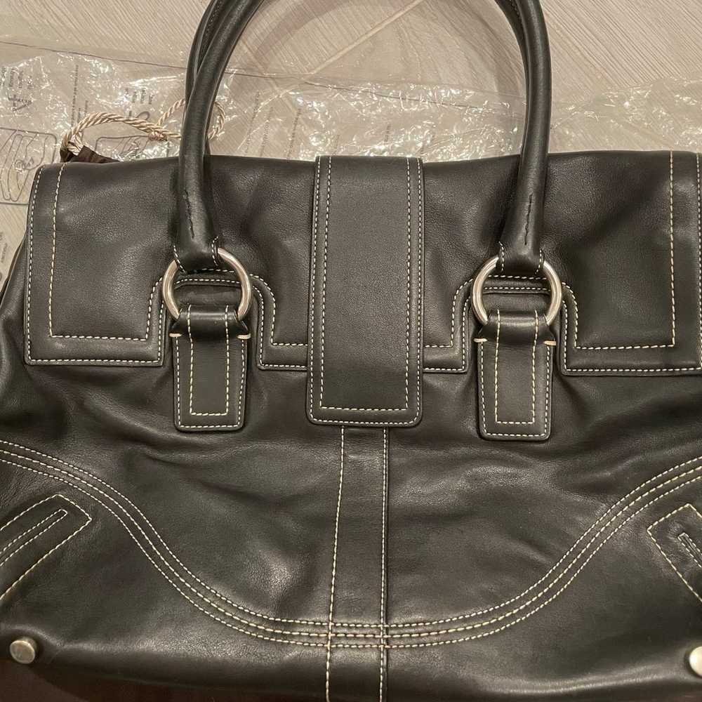 100% leather Coach shoulder bag - image 4