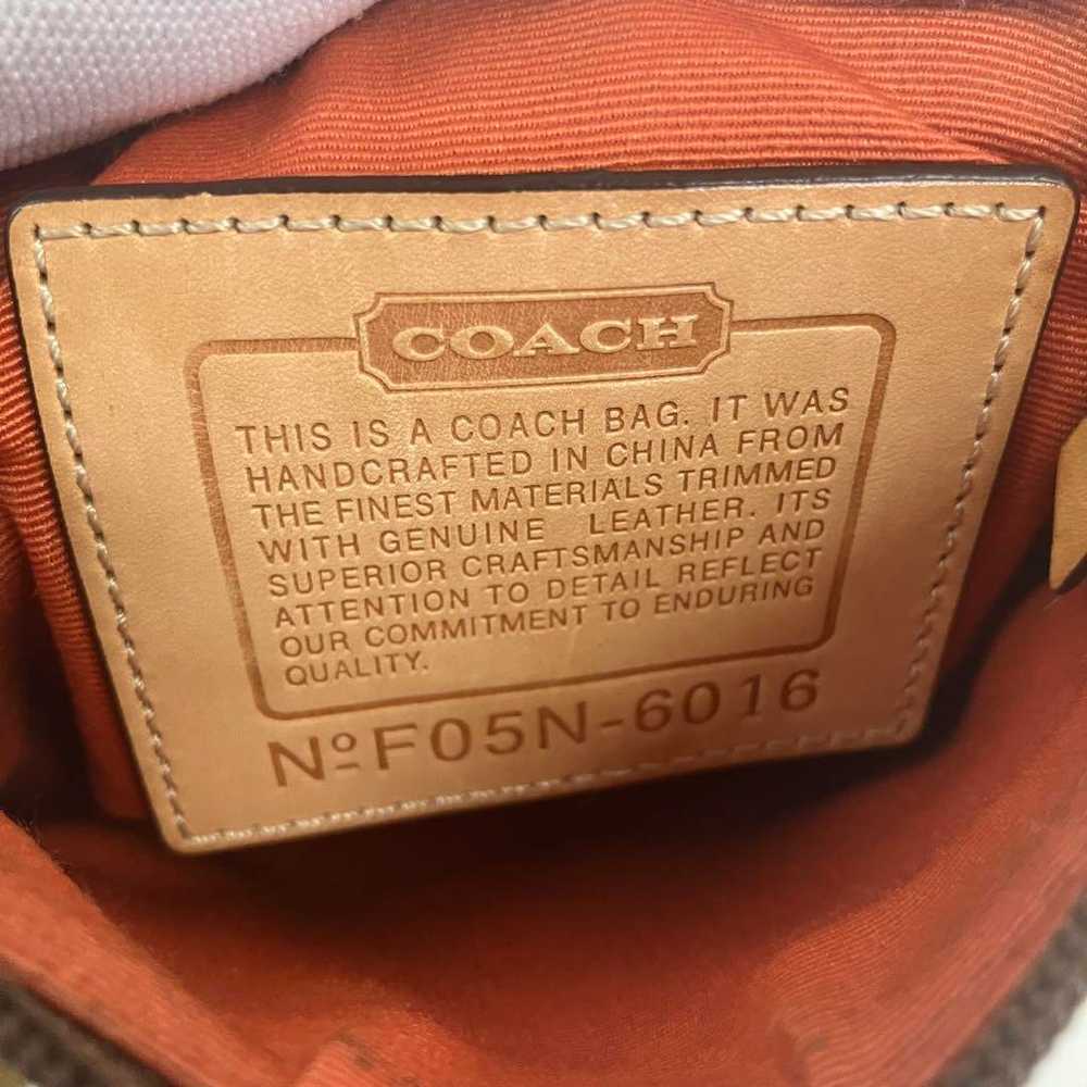 68B222｜Coach Signature Shoulder Bag Light Brown - image 9