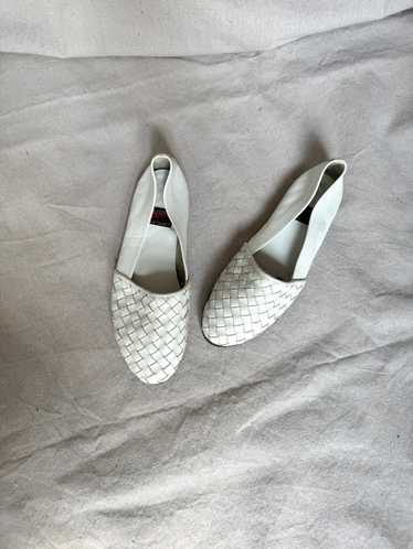 80s womens white woven leather flats / vintage Aer