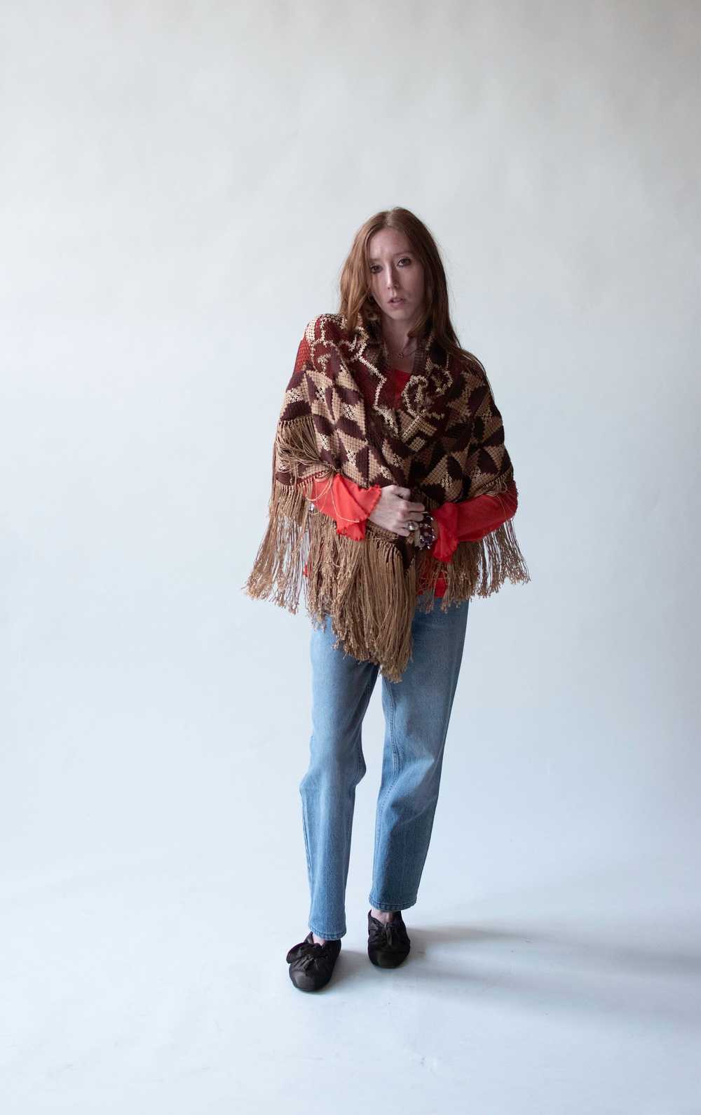 1920s Crochet Fringe Shawl - image 3