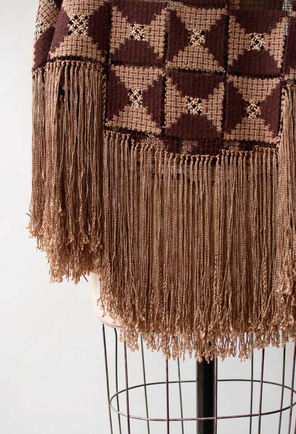 1920s Crochet Fringe Shawl - image 6