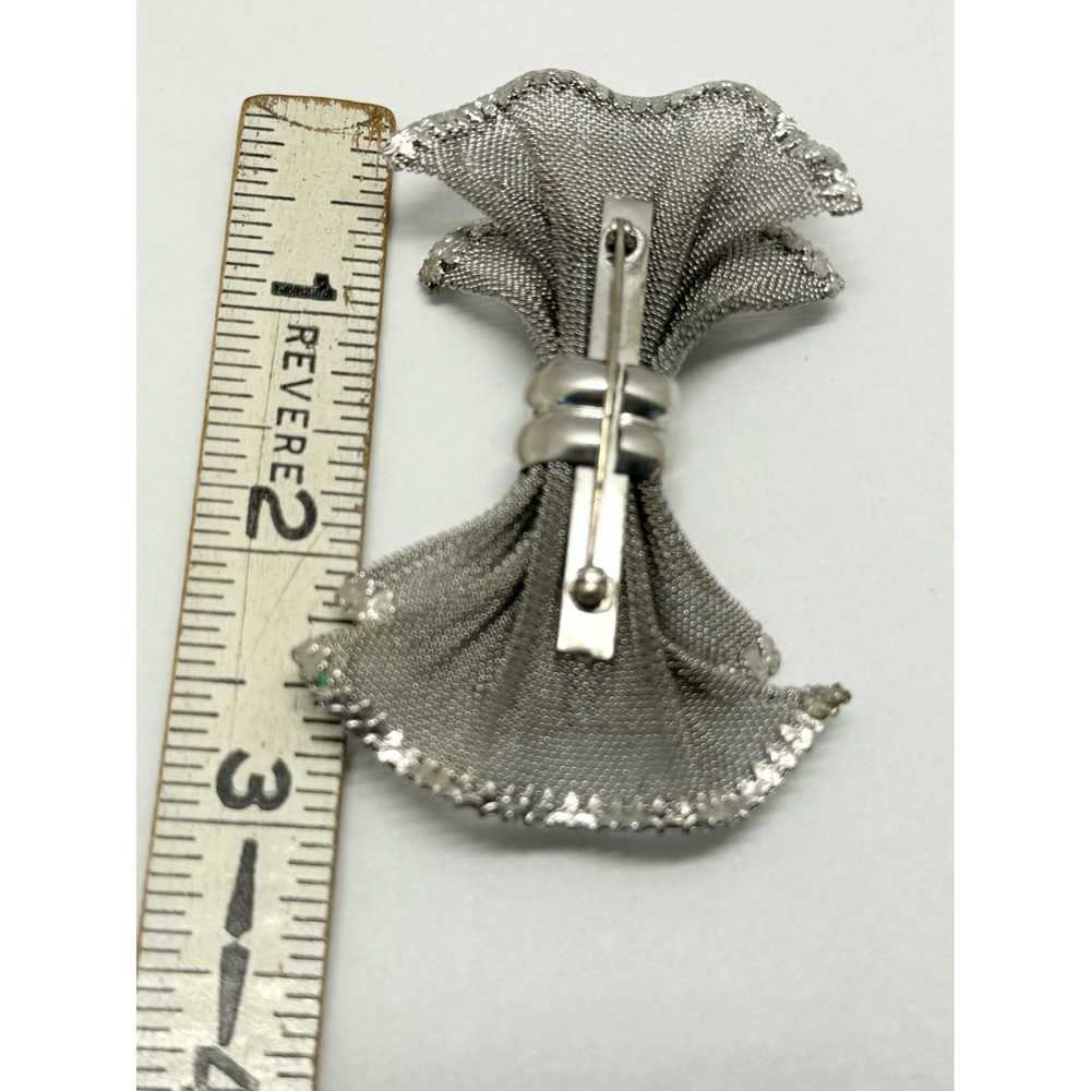 Vintage Vintage silver mesh bow brooch pin - image 4