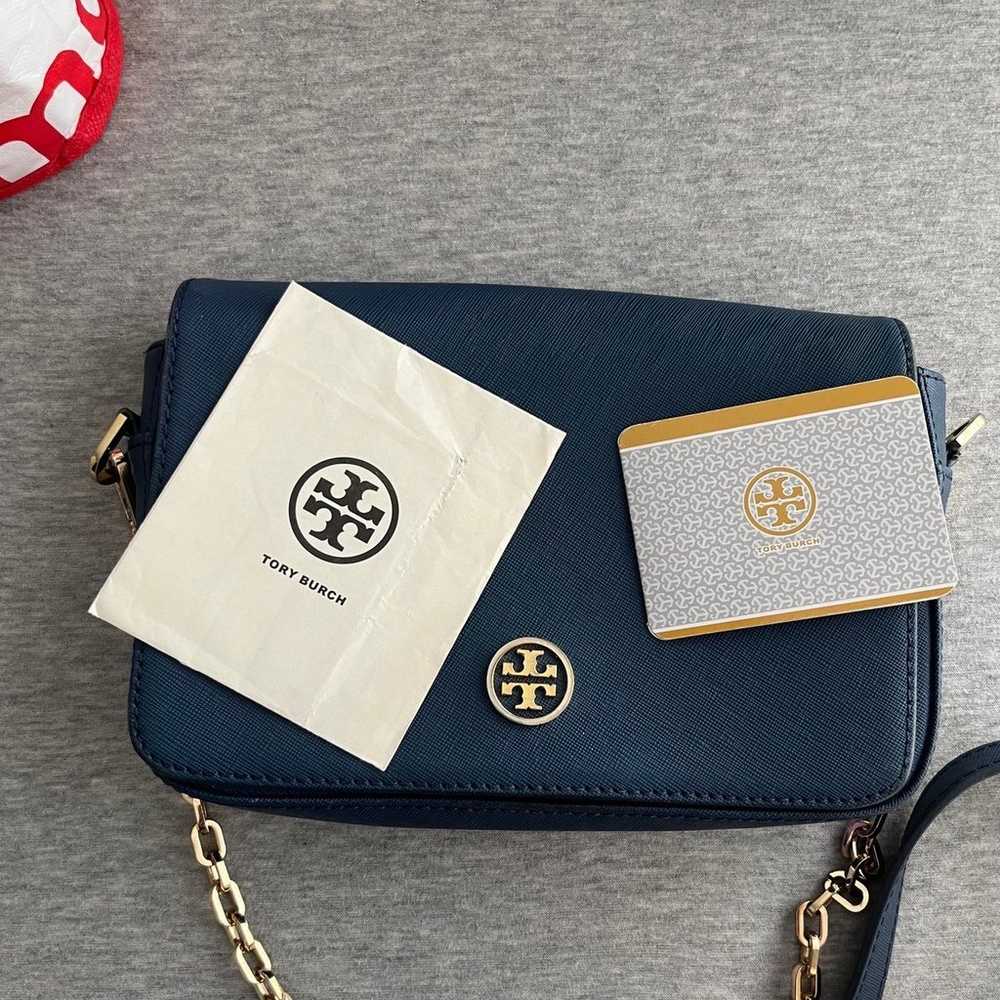 Tory Burch Patent leather Robinson crossbody bag - image 1