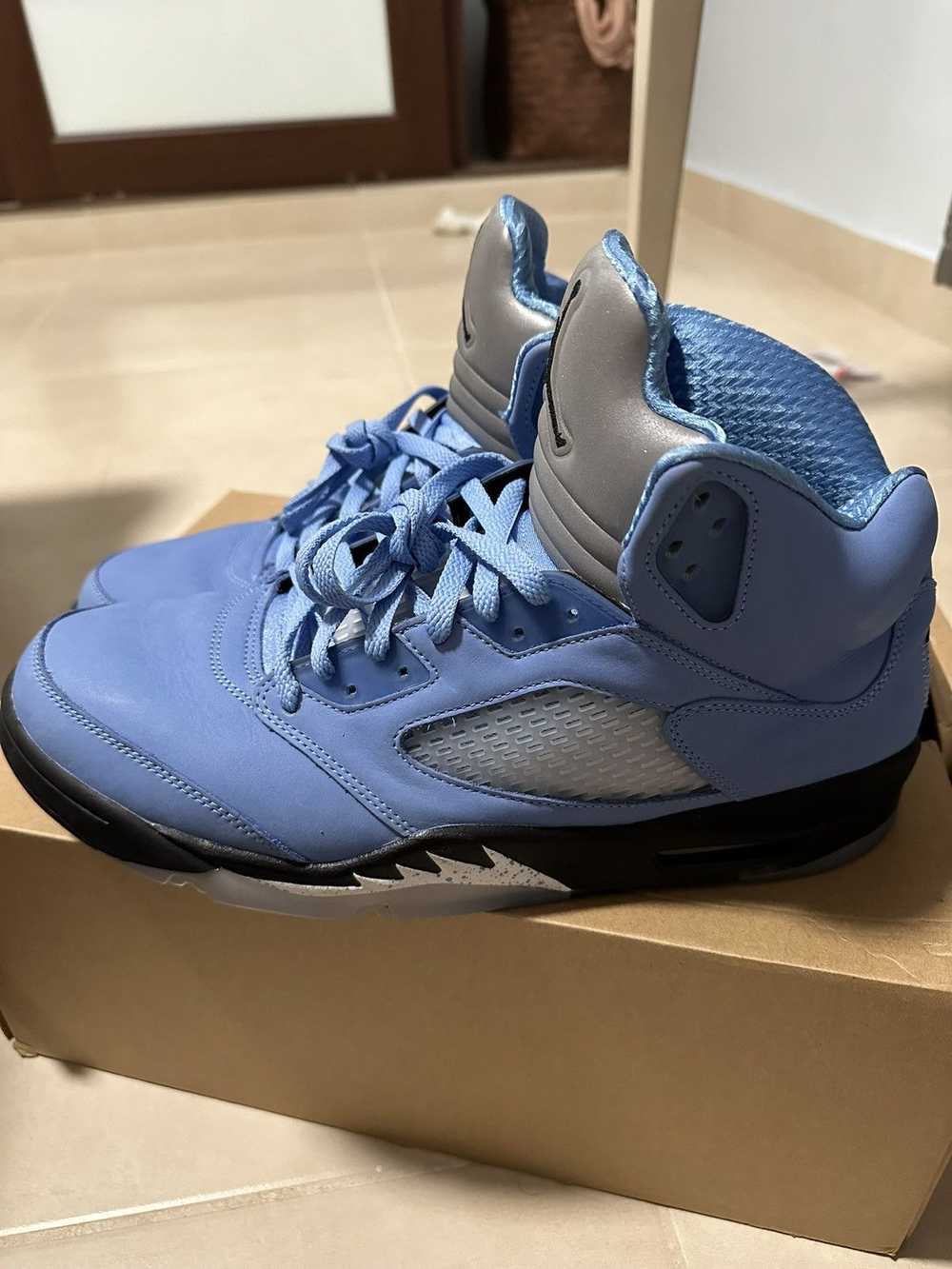 Jordan Brand × Nike Retro 5 UNC - image 6