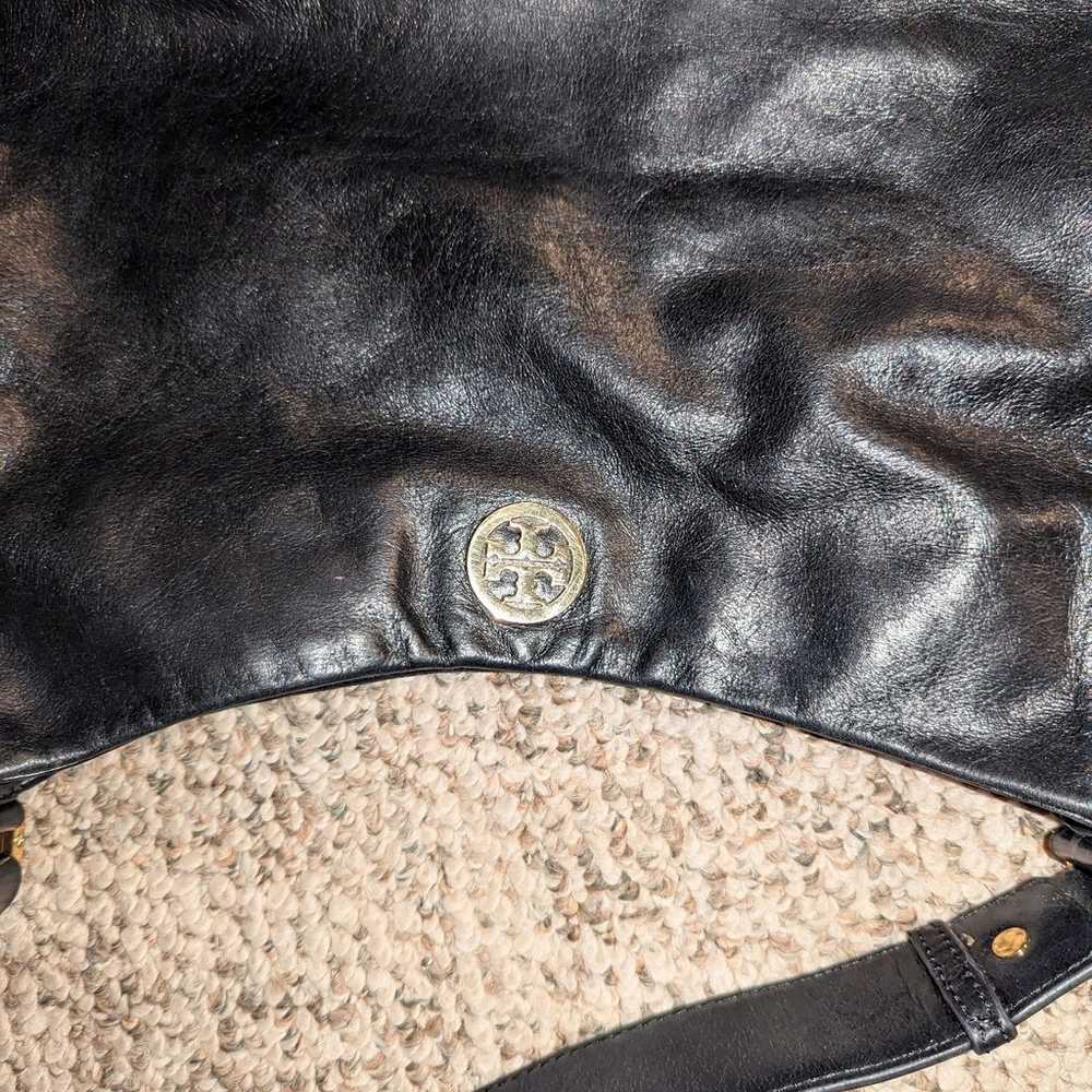 TORY BURCH BLACK LEATHER HOBO SHOULDER PURSE - image 2