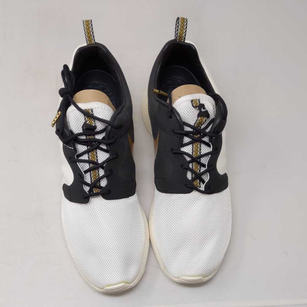 Nike Roshe One Gold Trophy - image 3