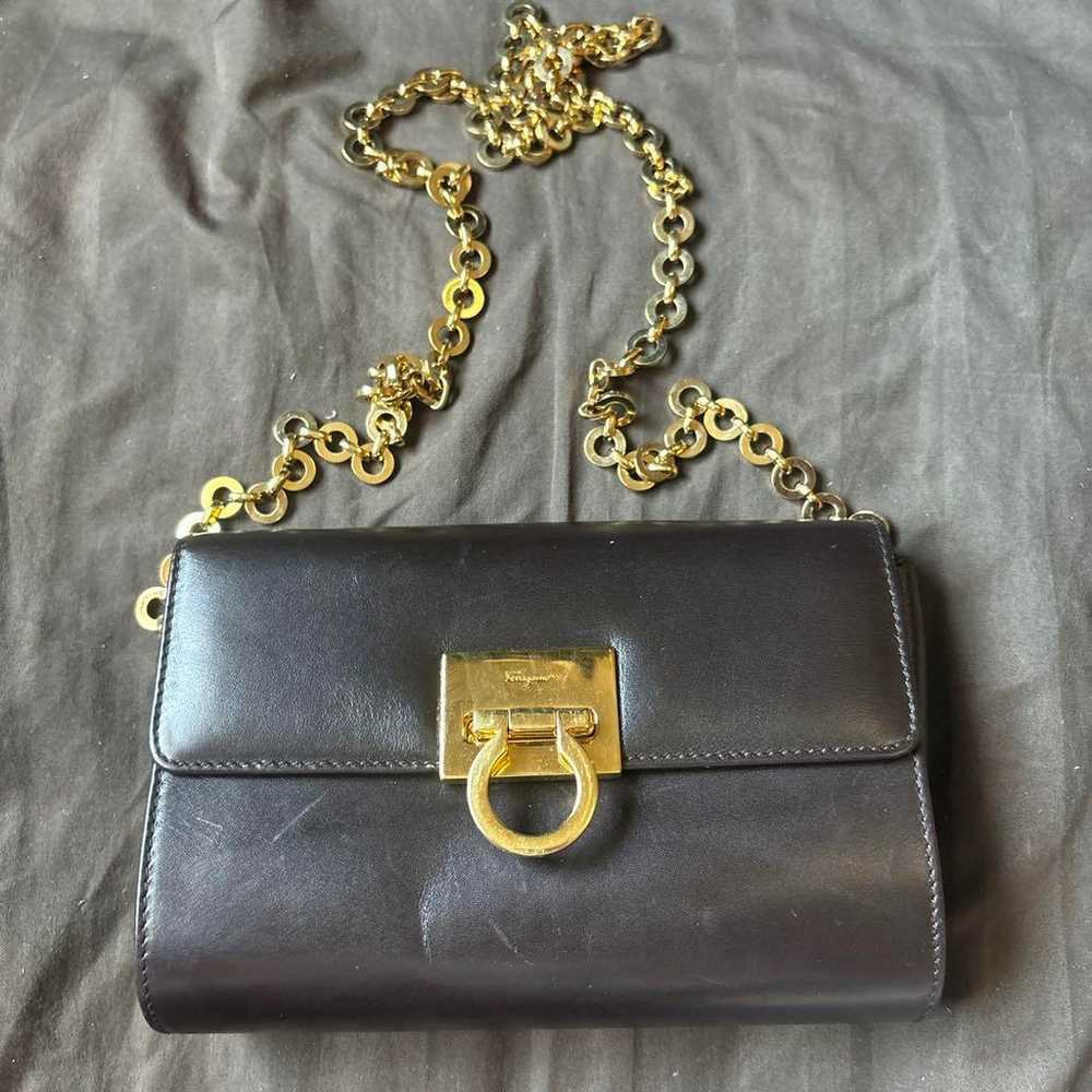 【Salvatore Ferragamo】Gancini Chain Shoulder Bag - image 3